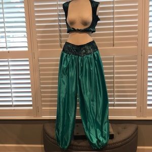 Beautifully hand made top w/matching Pantaloons